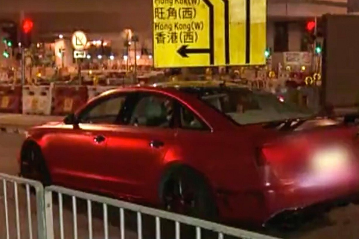 5 thanh vien Hoi Tam Hoang chem nham nguoi tren chiec xe Audi do hinh anh