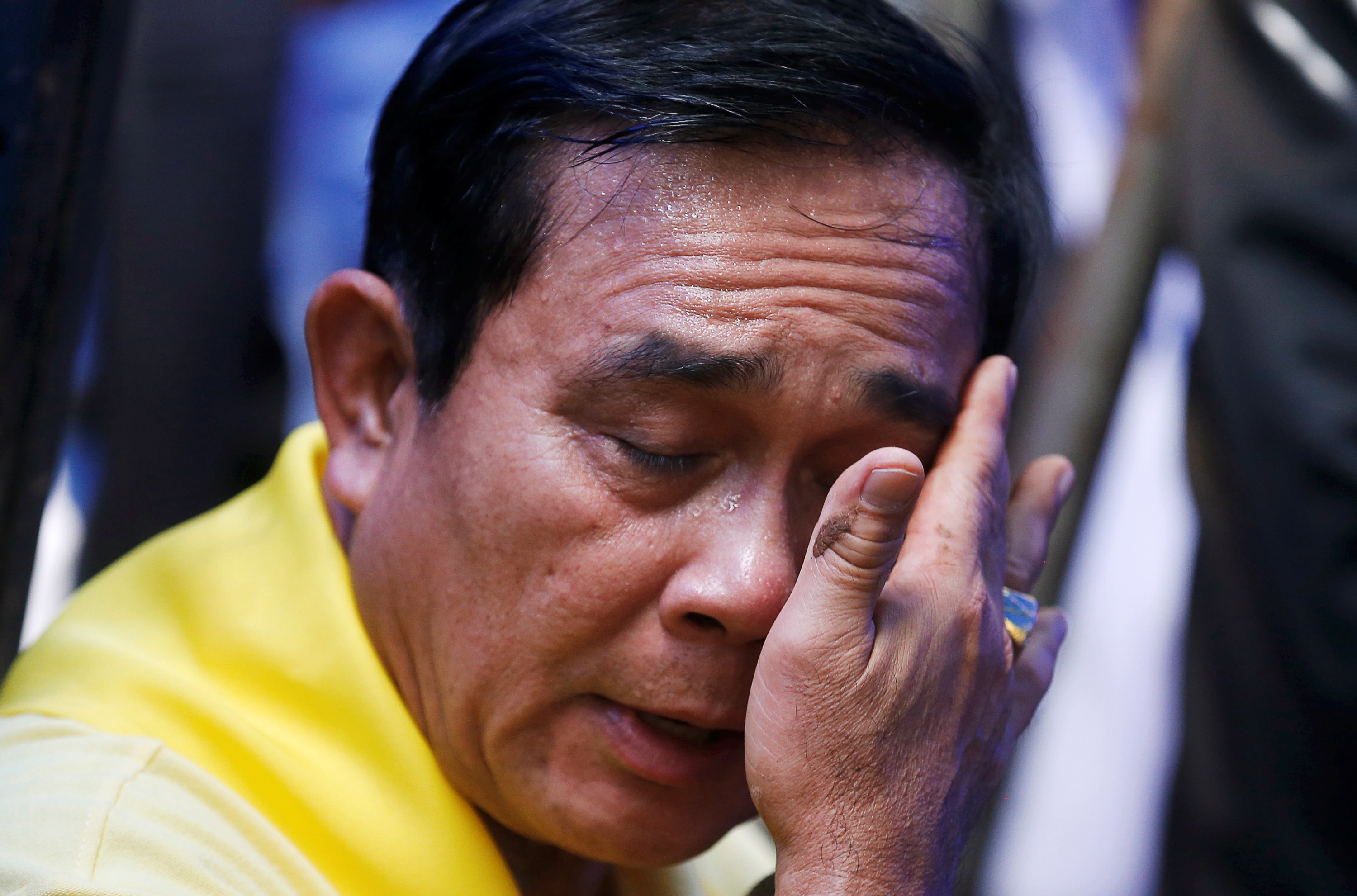 Toa Hien phap Thai Lan sap ra phan quyet, thu tuong co the mat chuc hinh anh