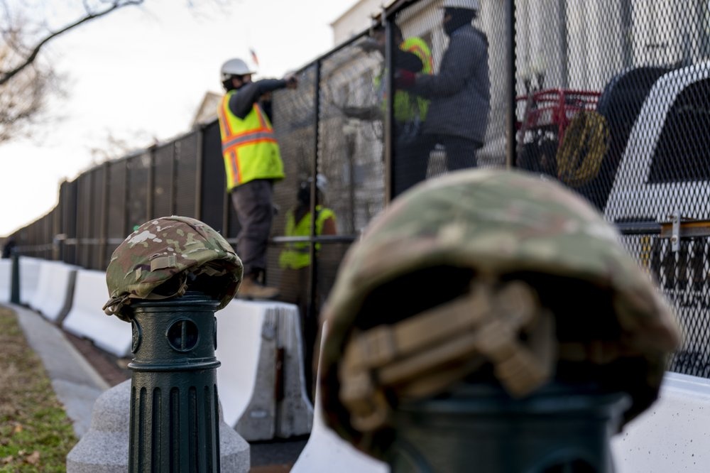 Bao loan hau bau cu My anh 8