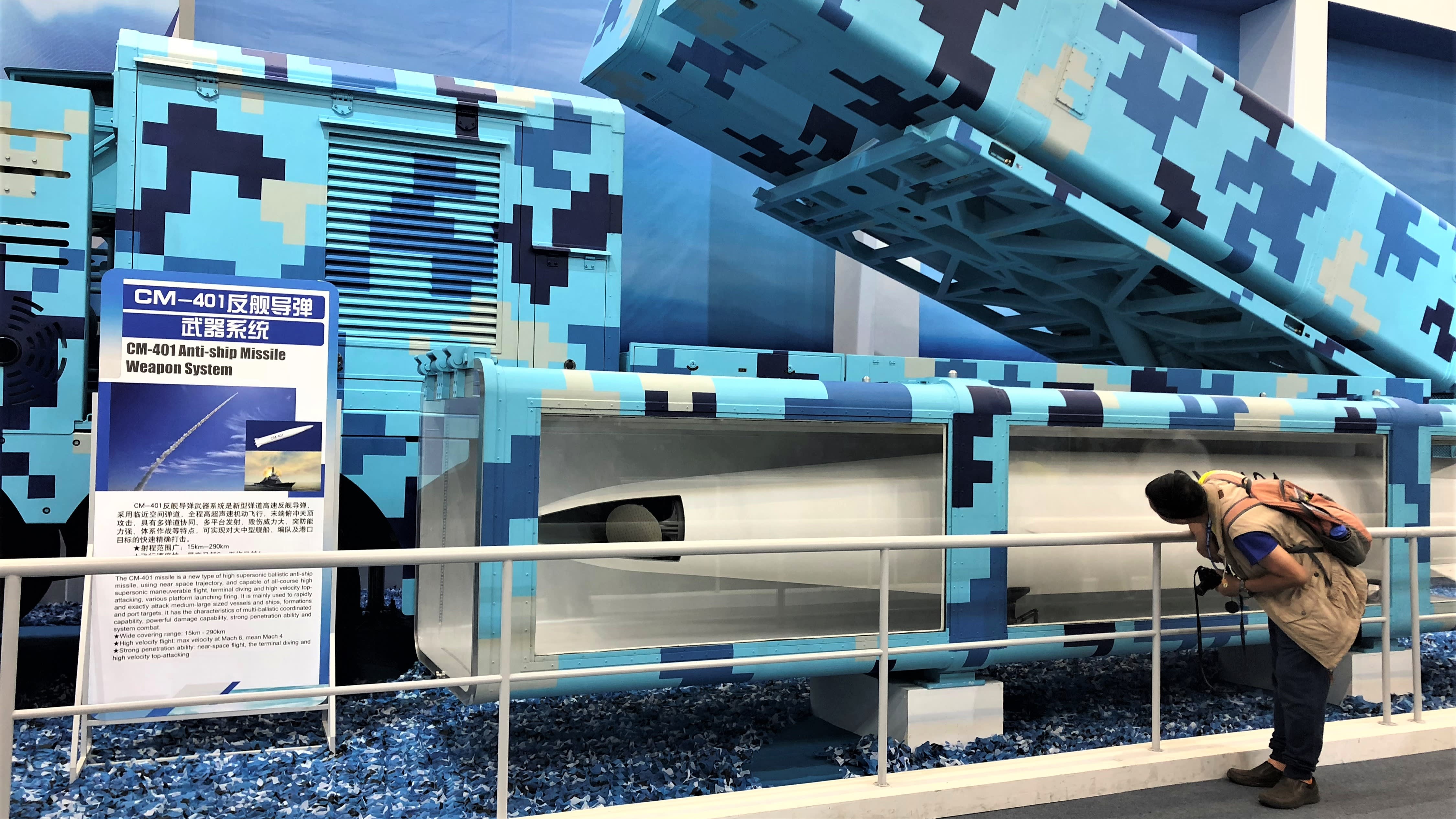 Xuat khau vu khi Trung Quoc anh 1