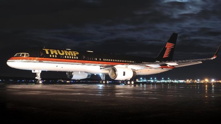 Tuong lai bat dinh cho chuyen co dat vang cua ong Trump hinh anh