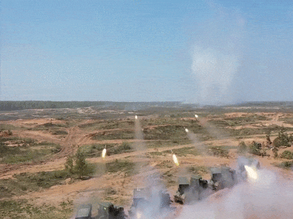 Phao binh Nga pho dien hoa luc hinh anh