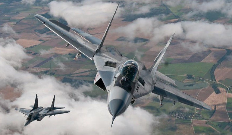 MiG-29 Ban Lan ban nham anh 1