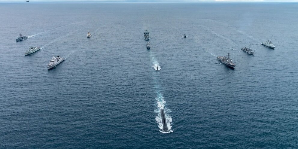 Hai quan Nga tap tran quy mo lon o Thai Binh Duong hinh anh