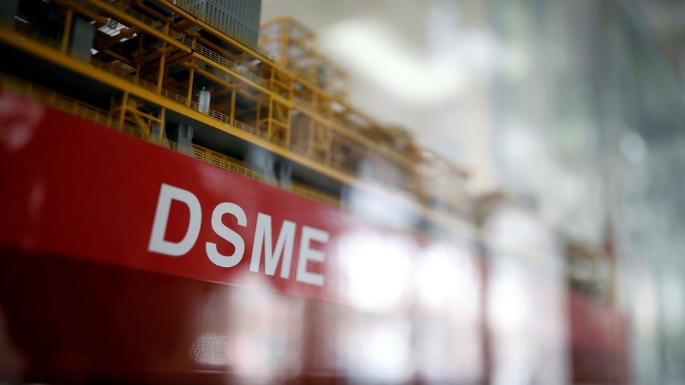 Nha may dong tau ngam lon nhat Han Quoc bi tin tac tan cong hinh anh