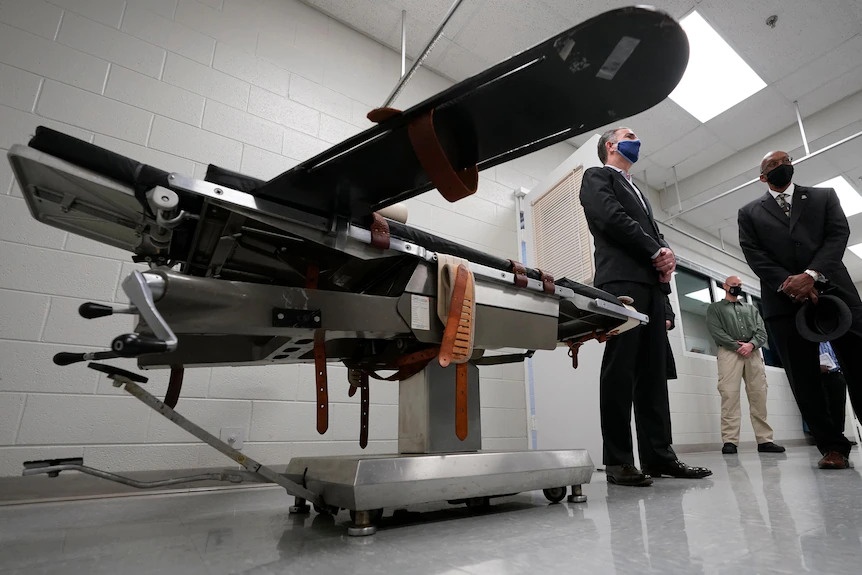 Bo truong Tu phap My yeu cau tam dung cac vu hanh quyet lien bang hinh anh