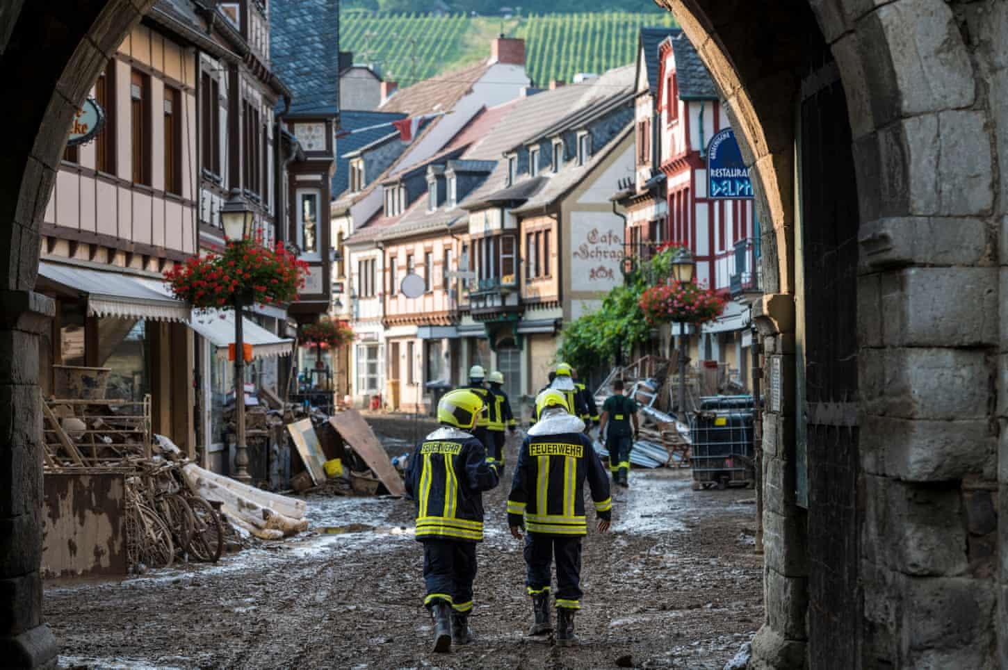 Lu lut nghiem trong o Duc anh 13