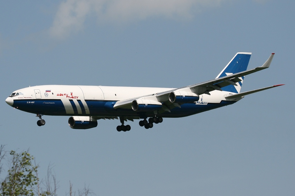 May bay ngay tan the anh 1