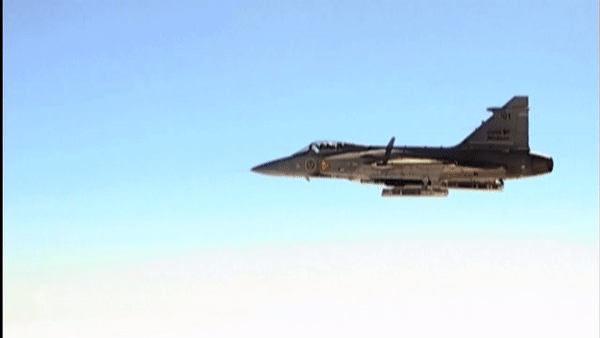 Duc trang bi ten lua manh nhat cho tiem kich Typhoon hinh anh