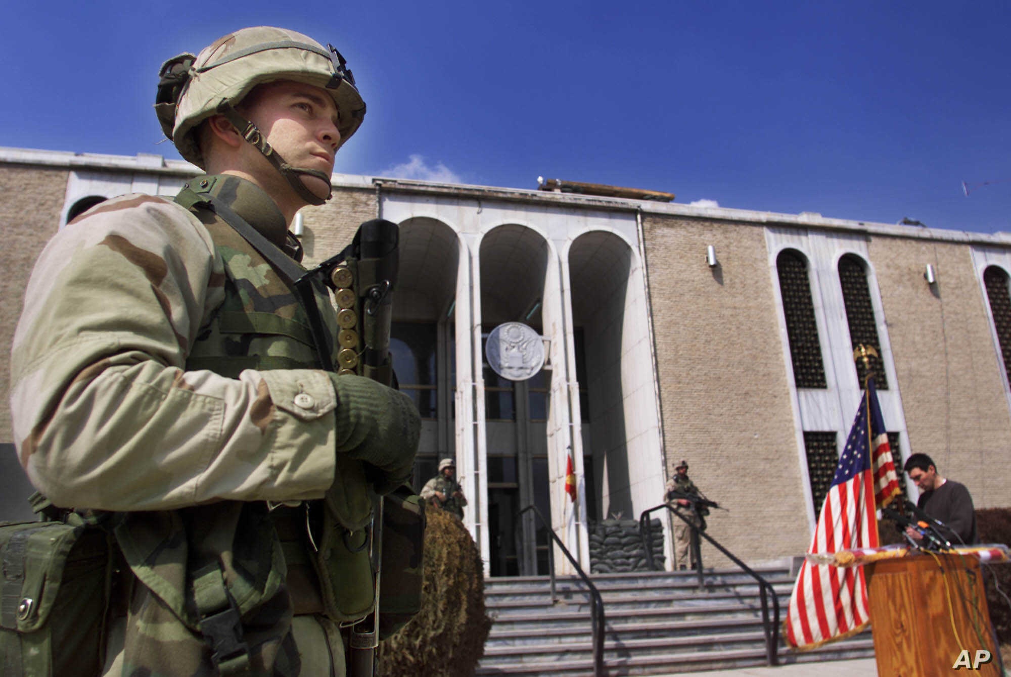 Quan doi Afghanistan lien tiep thua Taliban, My tinh rut dan vien chuc hinh anh