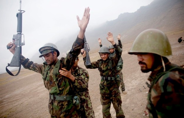 Phia sau su sup do chong vanh cua quan doi Afghanistan hinh anh