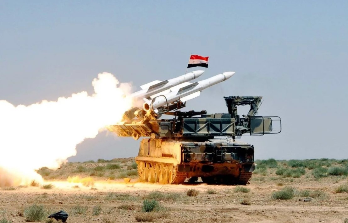 Phong khong Syria danh chan ten lua Israel ban vao Damascus hinh anh