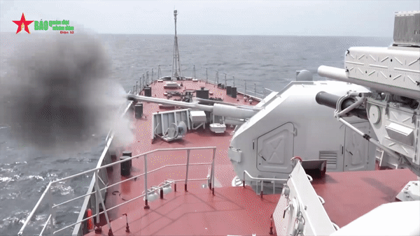 Chien ham Viet Nam ban ha muc tieu tai Army Games 2021 hinh anh