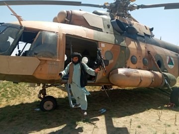 Taliban thu giu hon 100 truc thang Mi-17 do Nga san xuat hinh anh