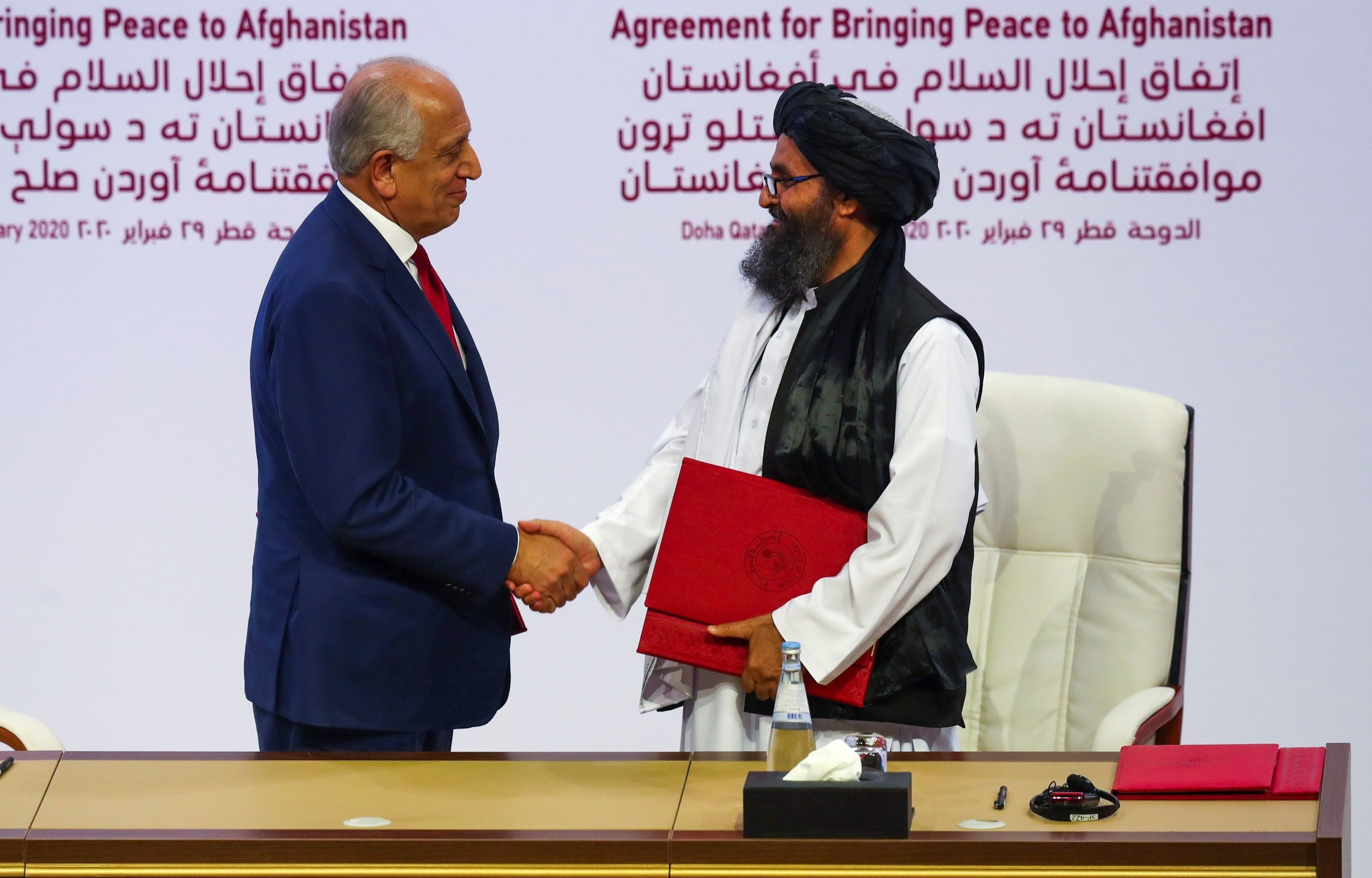 My va Taliban mien cuong 'bat tay' hinh anh