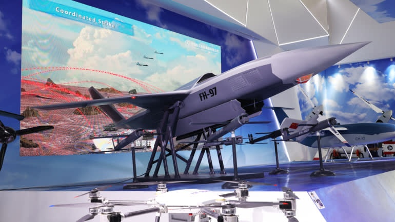 Trung Quoc rao riet phat trien cong nghe hang khong, muon qua mat My hinh anh