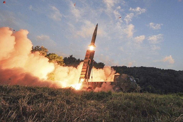 Chay dua vu trang anh 1