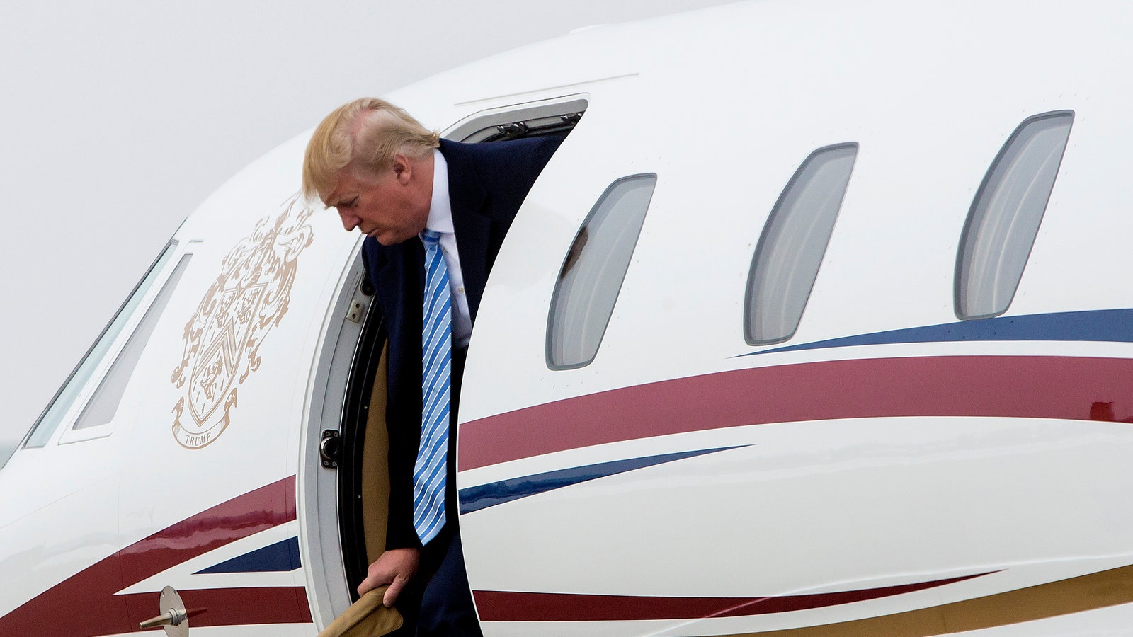 May bay cho ong Trump gap su co hinh anh