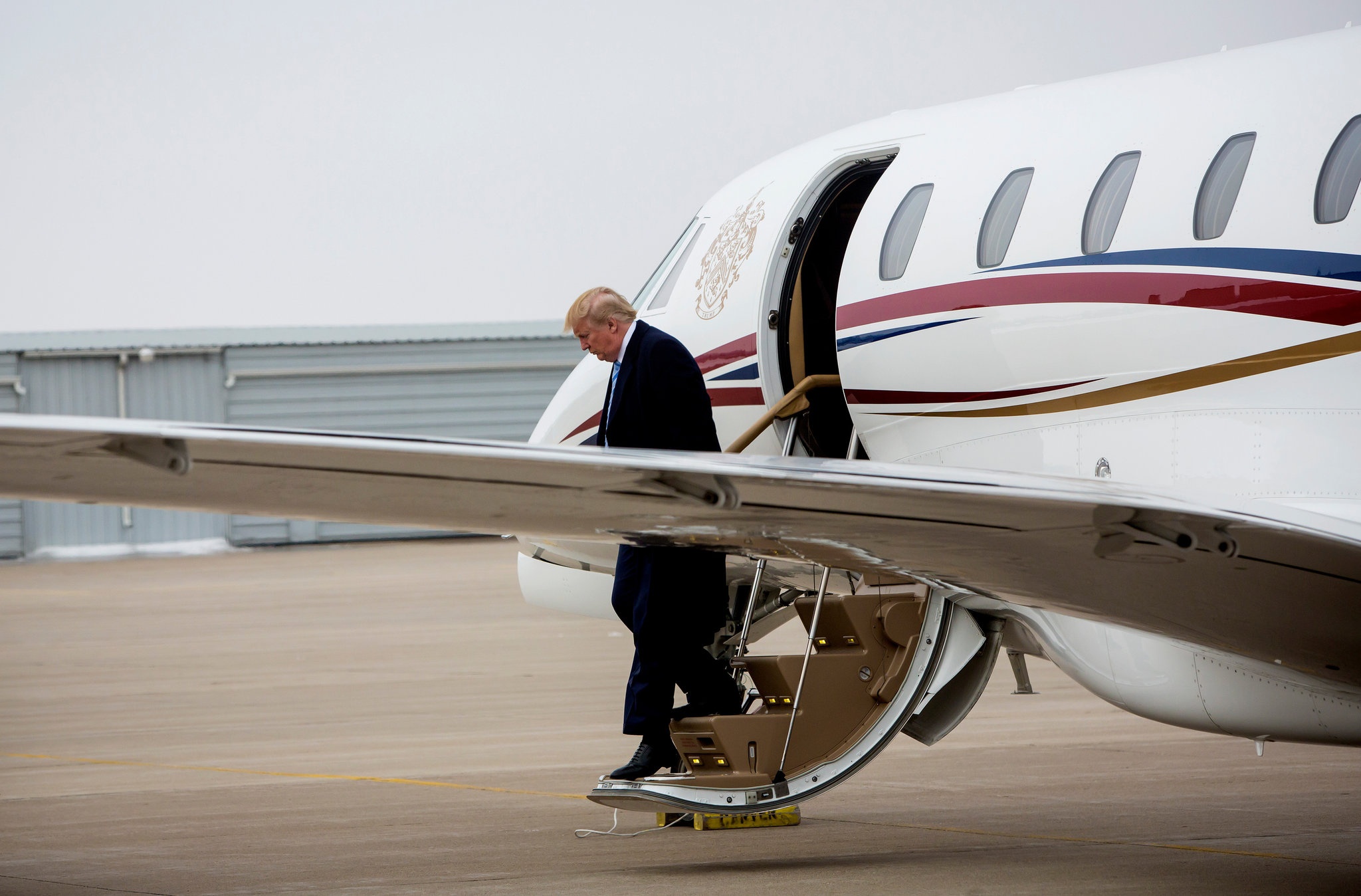 Cuu Tong thong Trump anh 1