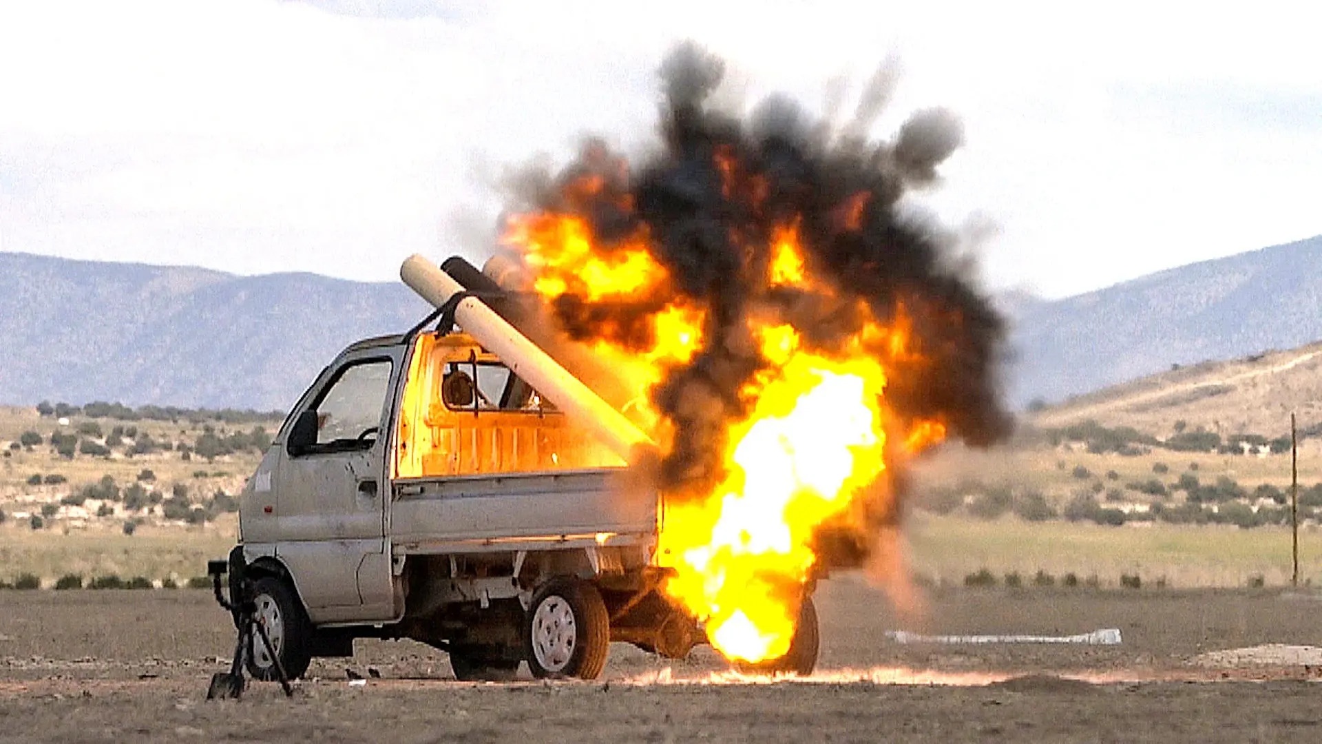 Suc manh UAV 'Bong ma Phuong hoang' ma My vua dua den Ukraine hinh anh