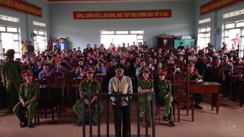 Vua moi ra tu tiep tuc buon ma tuy hinh anh
