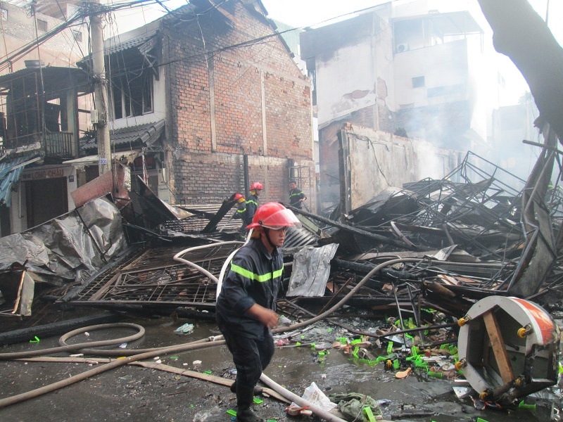 Canh tan hoang sau vu chay lon tai Buon Ma Thuot hinh anh