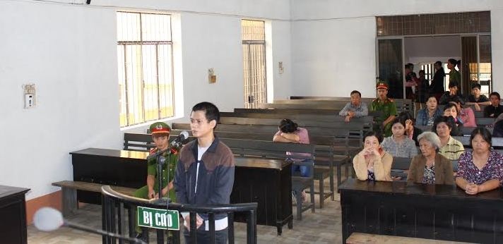 Dam ban nhieu nhat roi mang dao di rua hinh anh