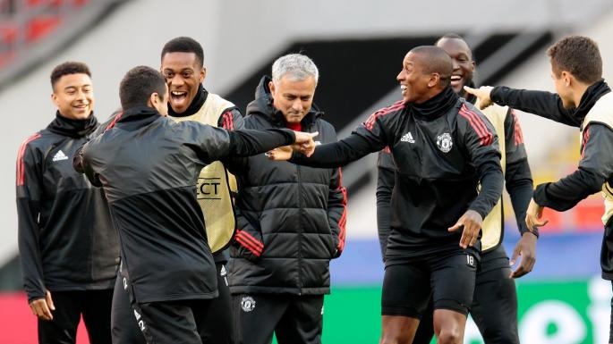 The gioi bong da can Guardiola va bot di Mourinho anh 4