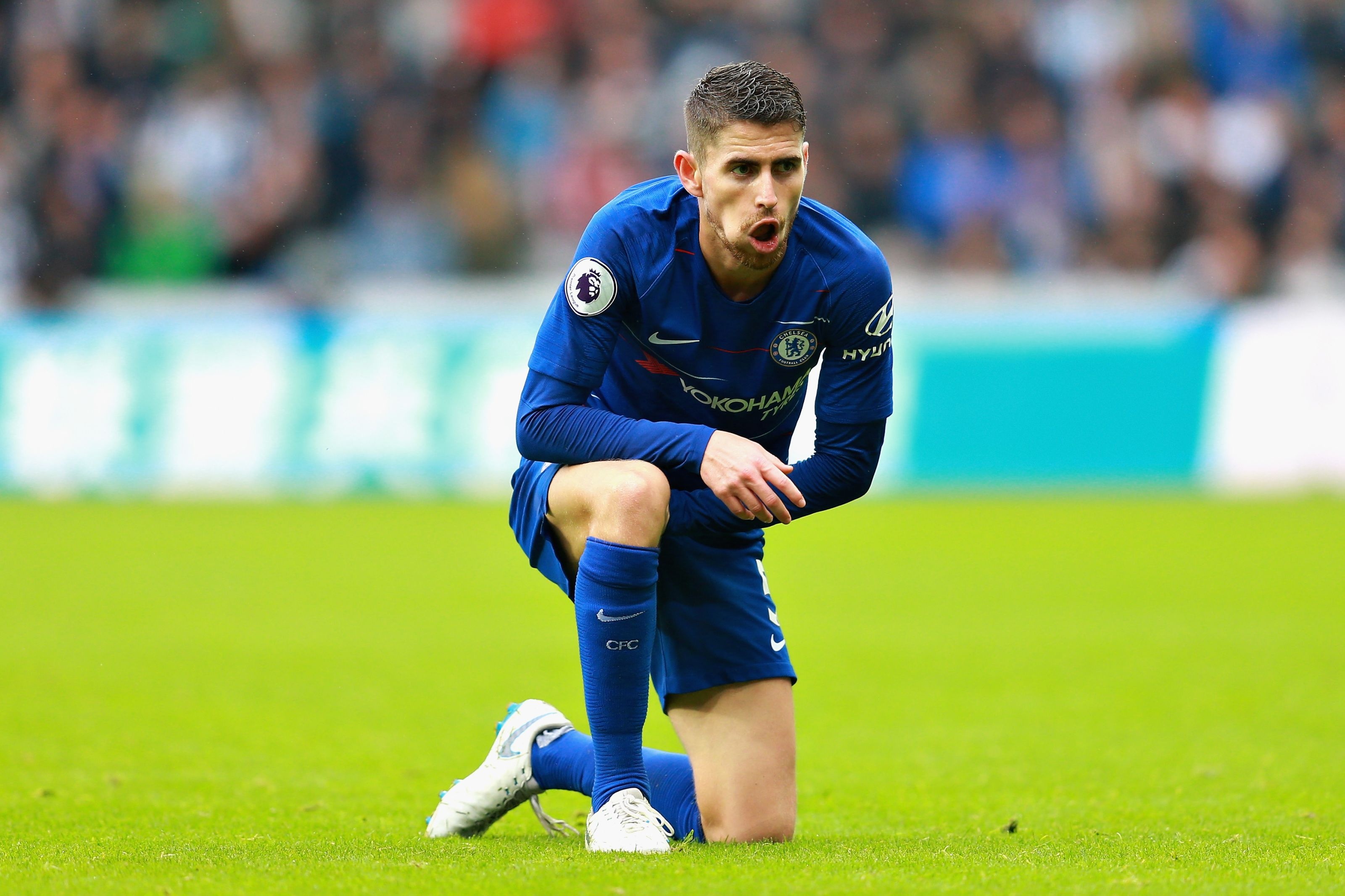 Maurizio Sarri bảo vệ Jorginho, chống lại cả Chelsea ảnh 2 Maurizio Sarri bao ve Jorginho, chong lai ca Chelsea anh 2