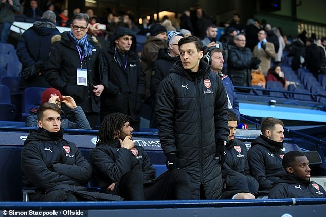 Arsenal khong chu cap cho Emery mua cau thu anh 2