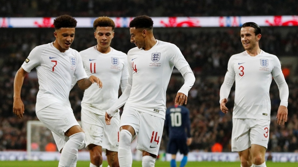 Man United chi 90 trieu mua Sancho anh 1