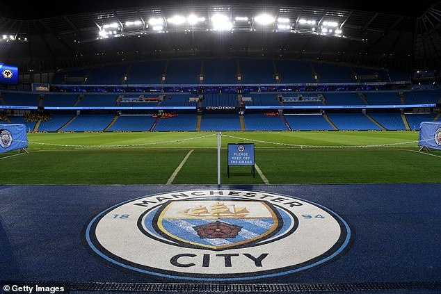 Man City chao don nguoi anh em thu 7 anh 2