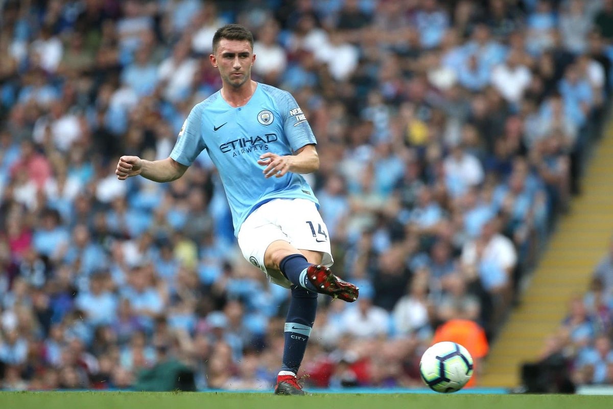 Man City gia han hop dong voi Laporte anh 1