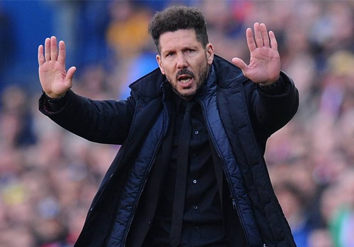 Diego Simeone bi fan Juventus doa giet hinh anh