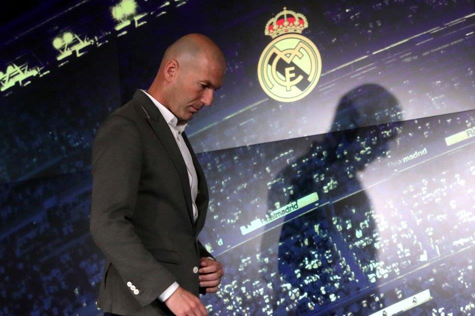 Zinedine Zidane tro lai dan dat Real Madrid anh 5