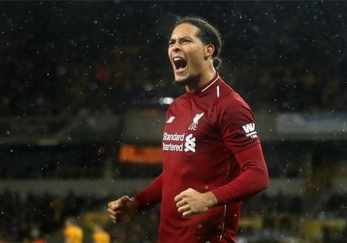 Hay trao Qua bong vang cho Van Dijk hinh anh