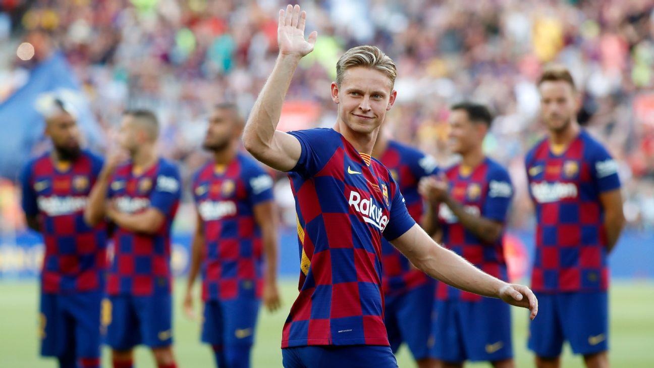 Barcelona truoc mua bong moi anh 2