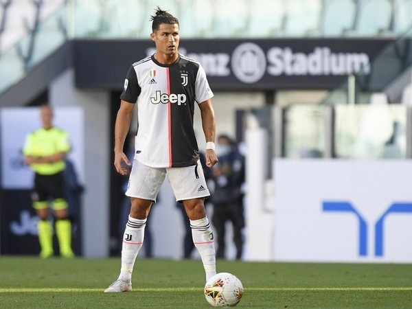 Cristiano Ronaldo CR7 Juventus anh 3