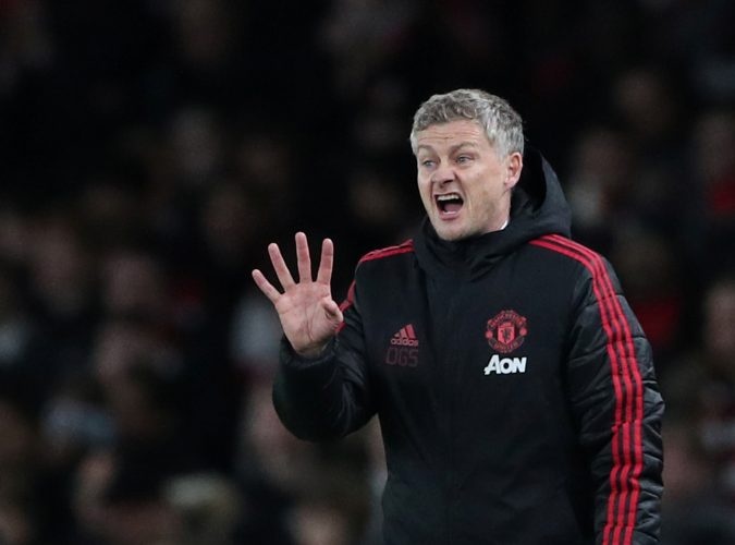 Sa thai Solskjaer la giai phap cho Man United? hinh anh