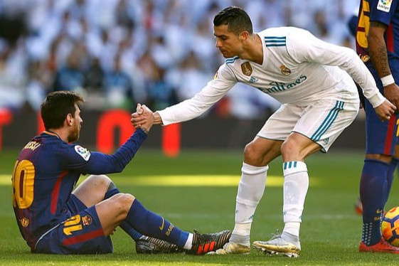 Ronaldo truoc thoi co vi dai hon Messi hinh anh