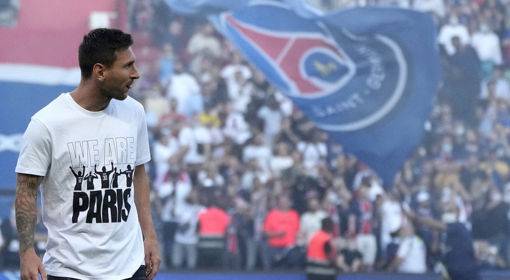 Messi gia nhap PSG anh 1