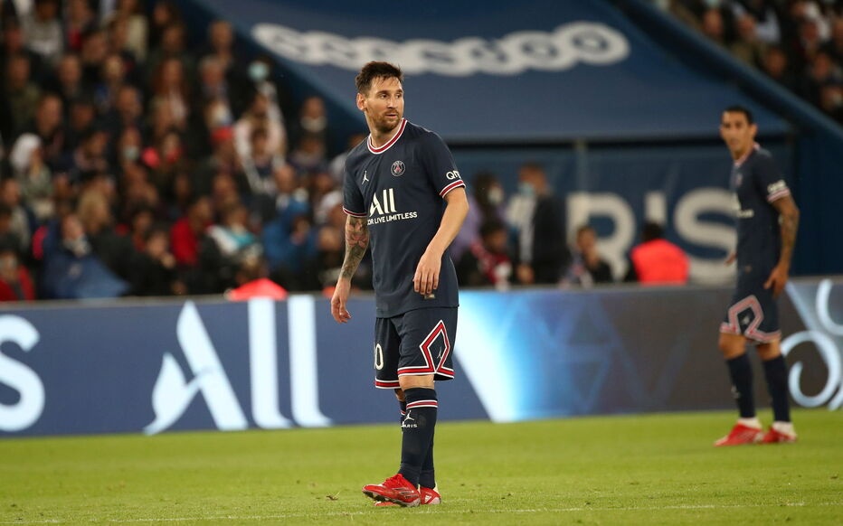 Messi tit ngoi o PSG anh 2