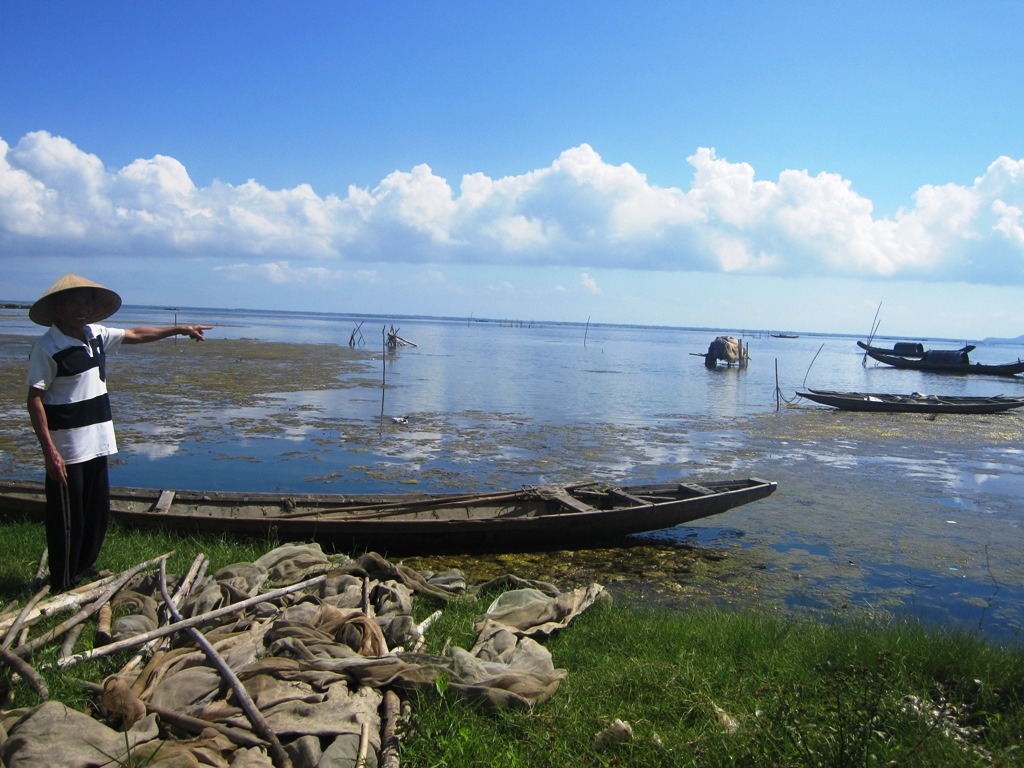 Phá Tam Giang đoạn tên cướp xin đò để tẩu thoát nhưng không thành công. Ảnh: Điền Quang