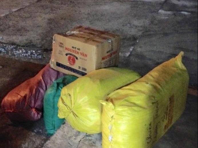 2 ta thit bo boc mui tren duong ra Ha Noi tieu thu hinh anh