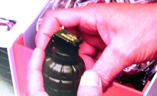 luu dan o san bay anh 1