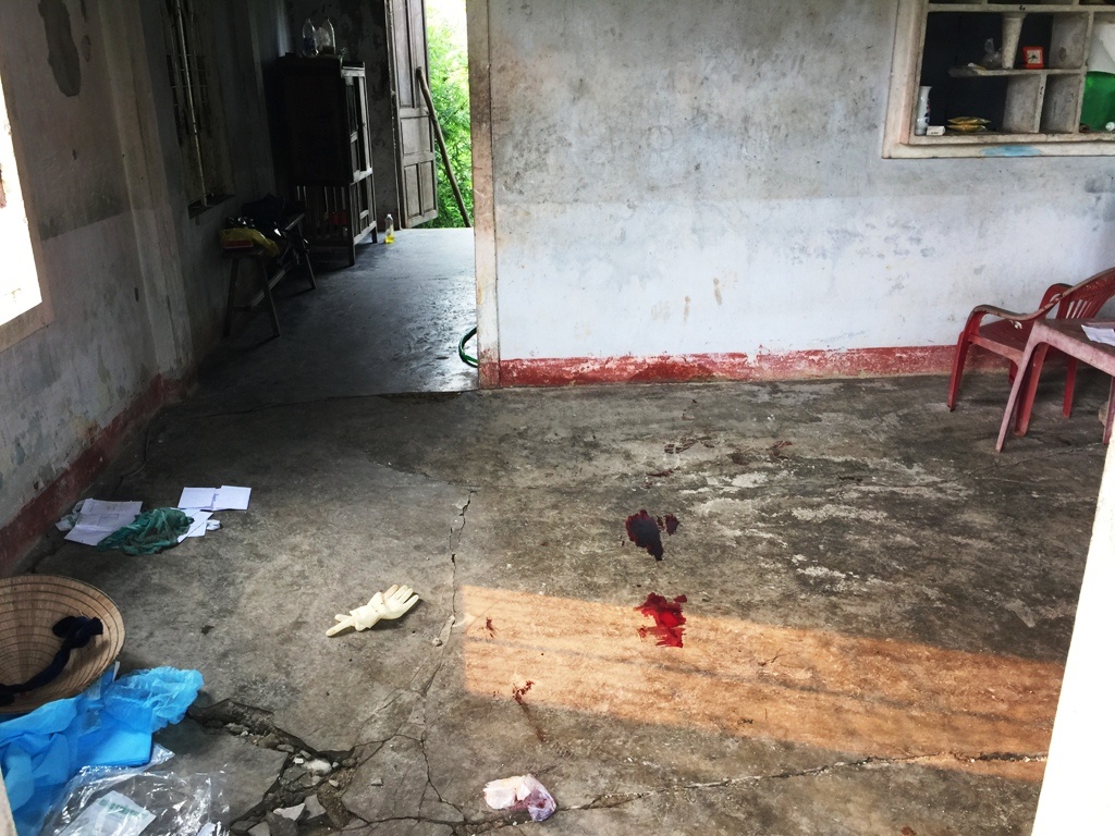 Dung gay danh chet me roi tu sat hinh anh