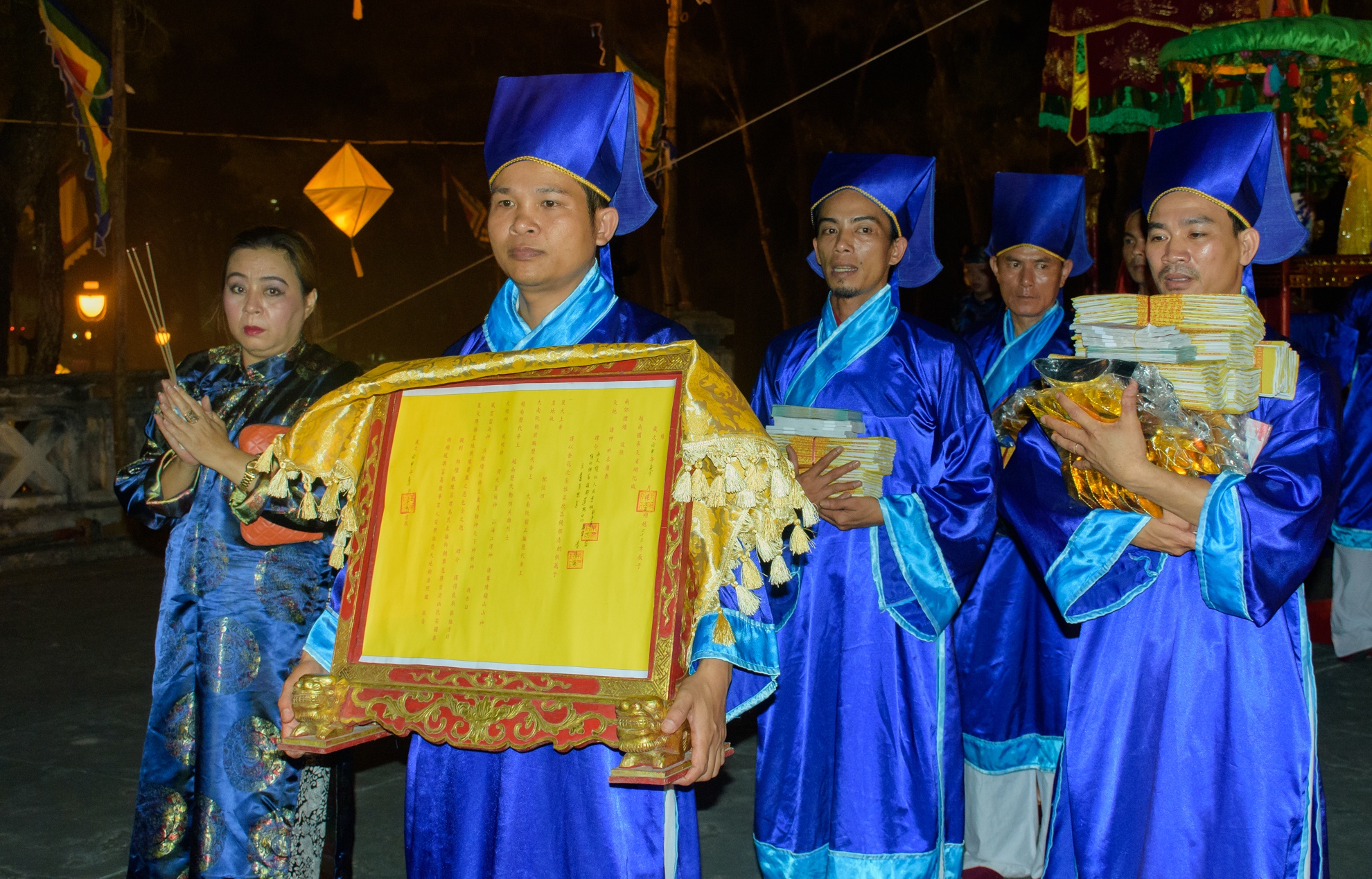 Le te dan Nam Giao anh 11