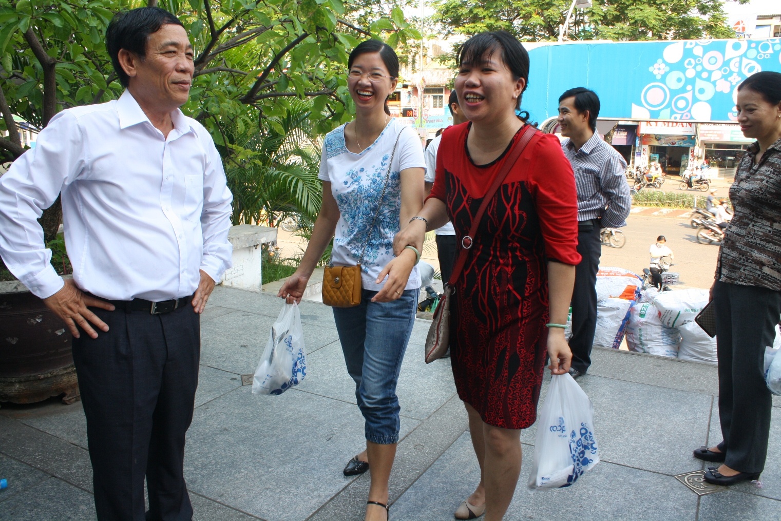 ban ca sach cho dan anh 10