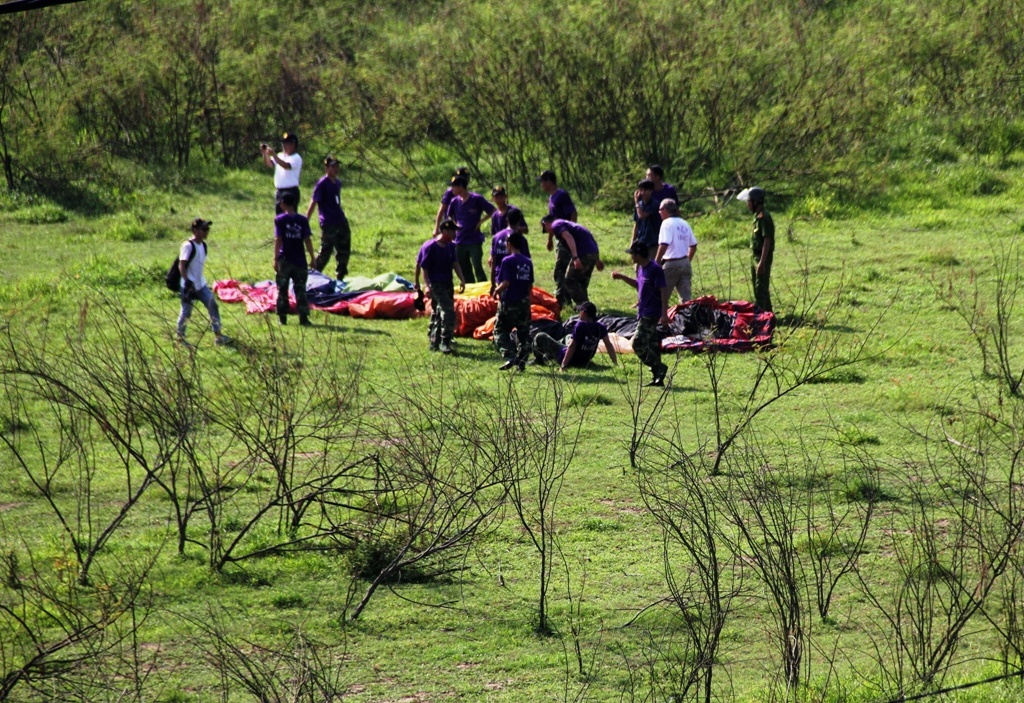 Khinh khi cau dap nham dia diem anh 1