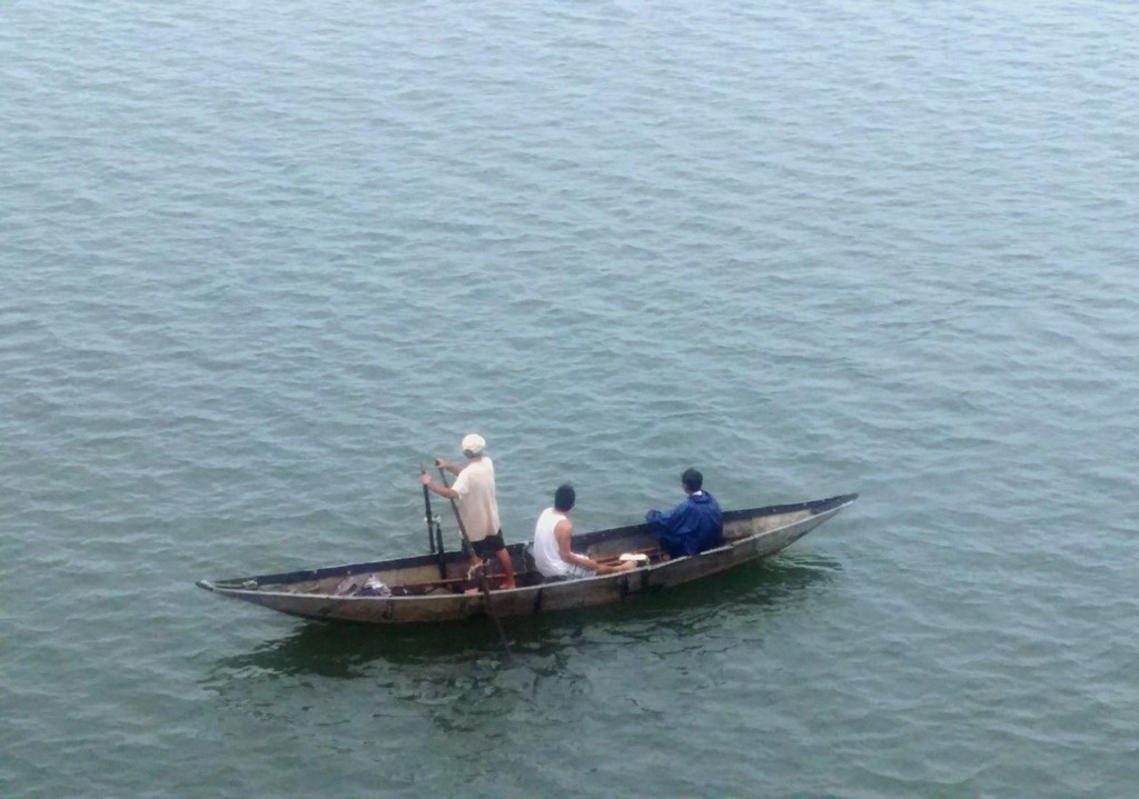 Bua luoi tim kiem nam thanh nien roi xuong pha anh 1